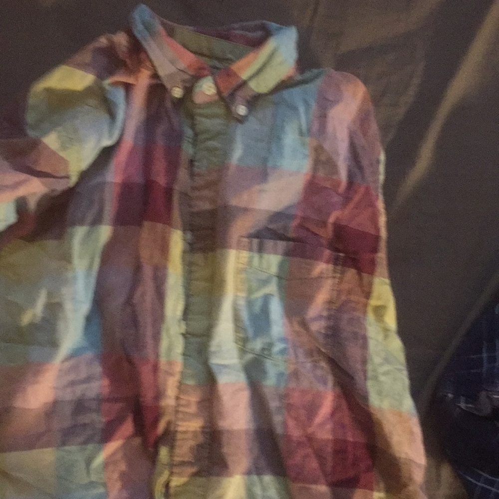 3 Button down shirt - Picture 2 of 7
